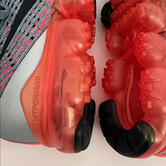 EUC Nike Air Women’s VaporMax Flyknit 3 Flash Crimson Orange sz 7 Sneakers Shoes - Picture 7 of 10